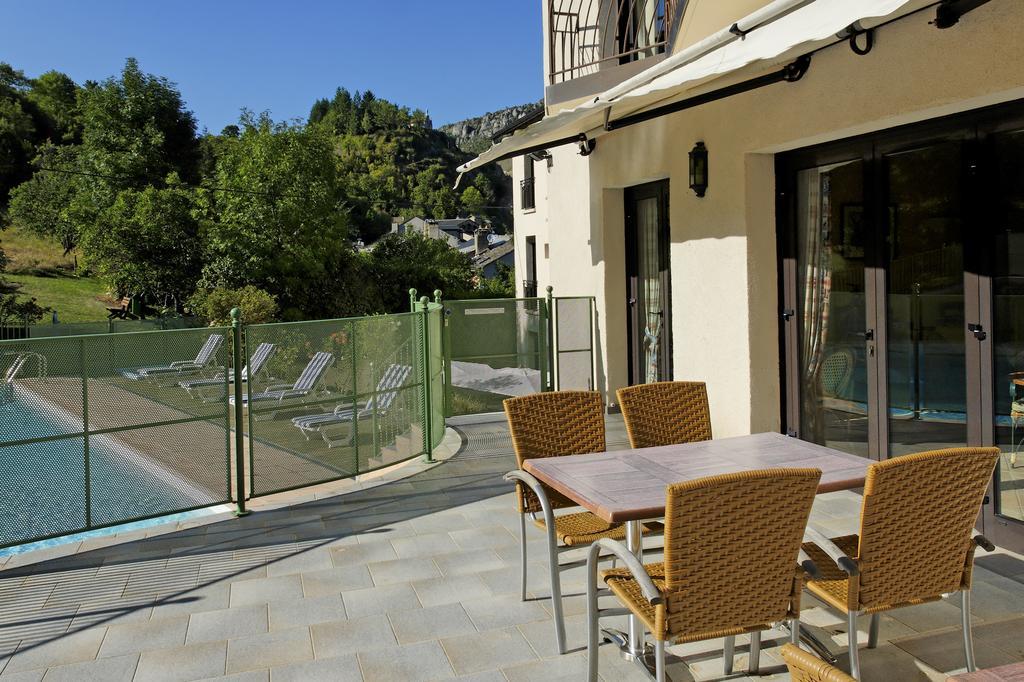 Logis Hotel Restaurant Le Mont Aigoual Meyrueis Exterior photo