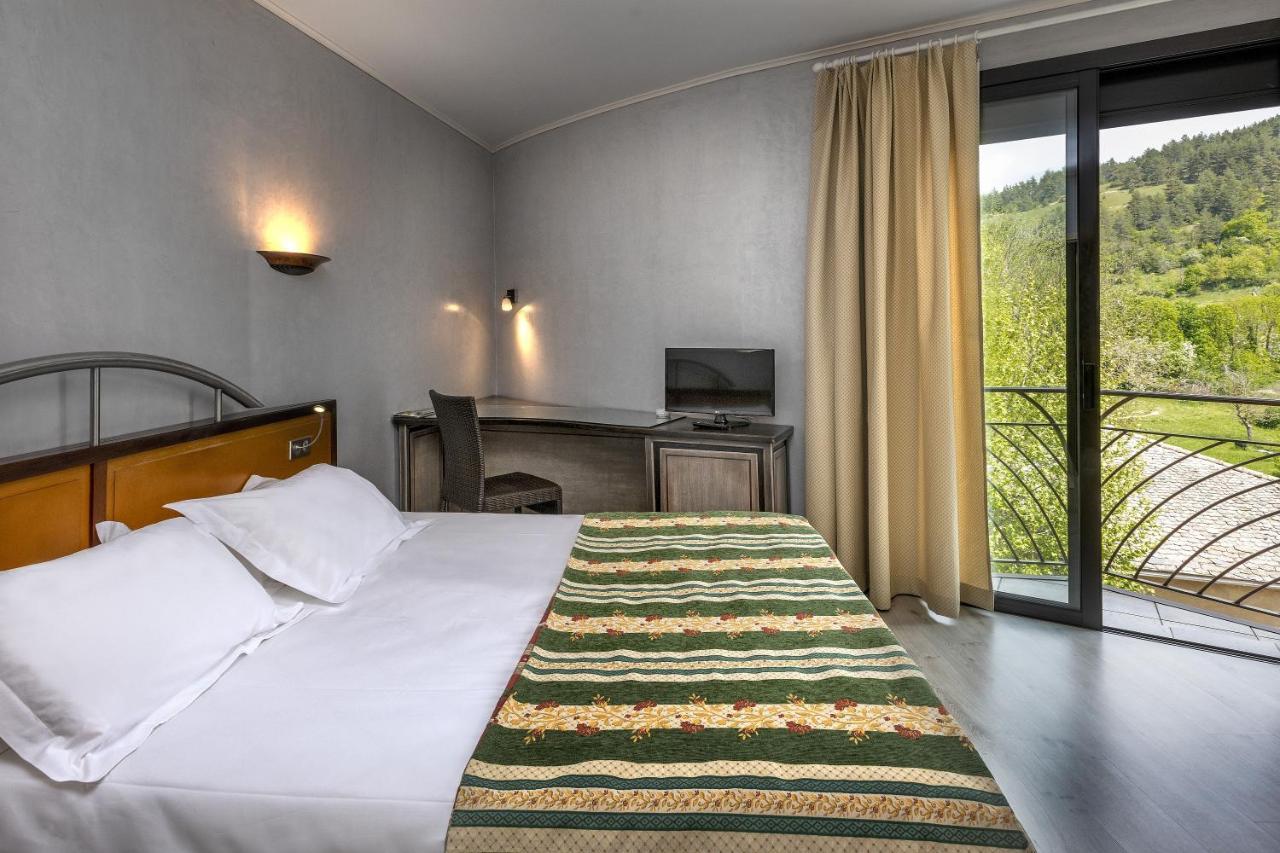 Logis Hotel Restaurant Le Mont Aigoual Meyrueis Exterior photo