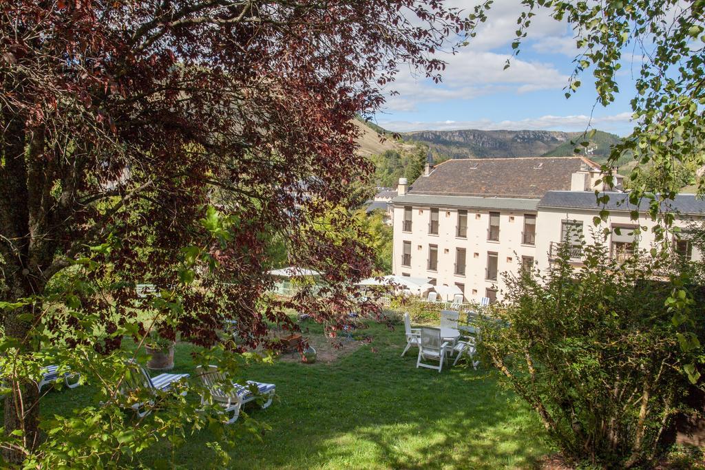 Logis Hotel Restaurant Le Mont Aigoual Meyrueis Exterior photo